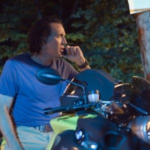 Nicolas Cage a bordo di una BMW K1200 nel film Bangkok Dangerous