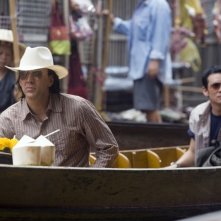 Nicolas Cage E Shahkrit Yamnarm In Una Sequenza Del Film Bangkok Dangerous 143579