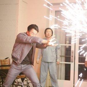 Sendhil Ramamurthy, Masi Oka e James Kyson Lee in una scena di Close to You, dalla quarta stagione di Heroes