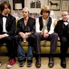 Lance (Jon Heder), Gale (Dax Shepard), Antonio (Will Arnett) e (Danny DeVito) nel film When in Rome