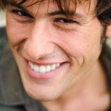 Primo piano di Dario Castiglio, protagonista del film Sul mare di Alessandro D'Alatri