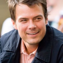 Un primo piano di Nick (Josh Duhamel) in una scena del film La Fontana dell'amore