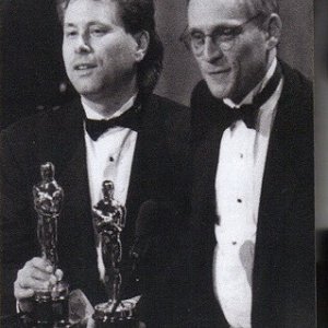 Alan Menken e Howard Ashman ricevono gli Oscar per le musiche de La sirenetta