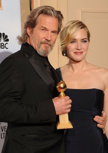 Kate Winslet Con Il Miglior Attore Drammatico Jeff Bridges Ai Golden Globes 2010 144091