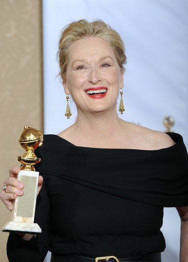 Meryl Streep Posa Con Il Suo Premio Ai Golden Globes 2010 144093