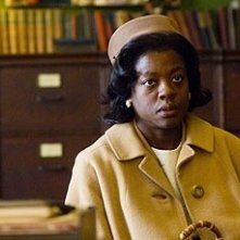 Viola Davis è Mrs. Muller nel film Il dubbio (2008)