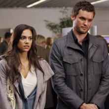 Alex (Jana Kramer) e Julian (Austin Nichols) sempre assieme nell'episodio Weeks Go By Like Days