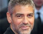 George Clooney in viaggio per le Hawaii