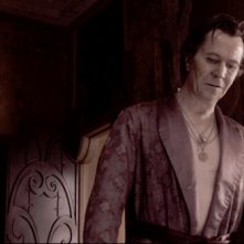 Gary Oldman in un'immagine tratta dal film Codice Genesi