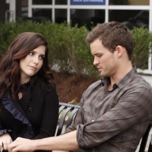 Sophia Bush ed Austin Nichols nell'episodio Some Roads Lead Nowhere di One Tree Hill