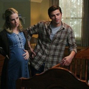 Supernatural: Matt Cohen ed Amy Gumenick nell'episodio Back to the Future II