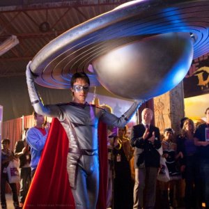 Una scena dell'episodio Warrior di Smallville con Stephen (Carlo Marks) nei panni di 'Warrior Angel'