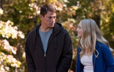 Channing Tatum e Amanda Seyfried in una scena del film Dear John