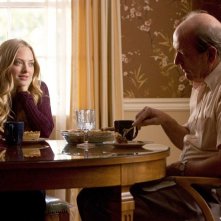 Amanda Seyfried (Savannah Lynn Curtis) e Richard Jenkins (Mr. Tyree) nel film Dear John