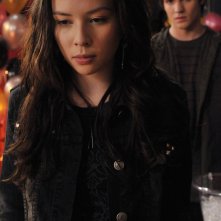 Anna (guest star Malese Jow) con alle spalle Jeremy (Steven R. McQueen) nell'episodio Unpleasantville
