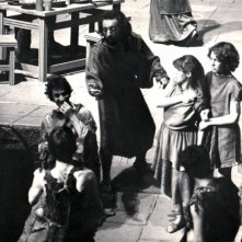 Christian Fassetta a teatro con gli altri interpreti de Il lebbroso