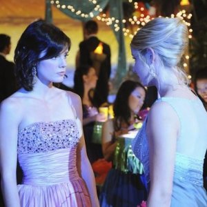 Make it or Break it: Chelsea Hobbs ed Ayla Kell nell'episodio Save the Last Dance