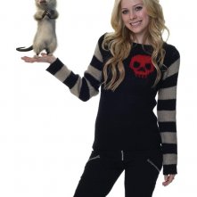 Una foto promo di Avril Lavigne e il suo personaggio per La gang del bosco
