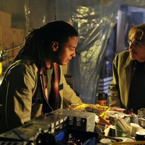 Human Target: Jackie Earle Haley e Brandon Jay McLaren nell'episodio Run