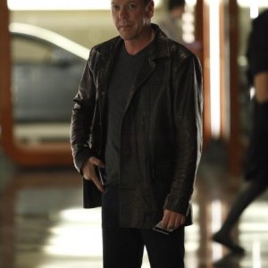 Kiefer Sutherland nella premiere del Day 8 di 24