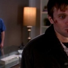 Nip/Tuck: Dylan Walsh e Neil Hopkins in una scena dell'episodio Benny Nilsson