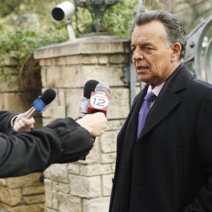 Castle: la guest star Ray Wise in una scena dell'episodio Suicide Squeeze