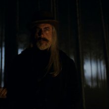 David Sterne in una scena del film The Wolf Man