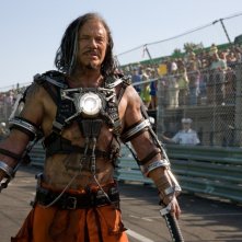 Mickey Rourke in una scena del film Iron Man 2