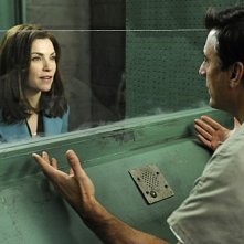 The Good Wife: Julianna Margulies e Chris Noth nell'episodio Painkiller