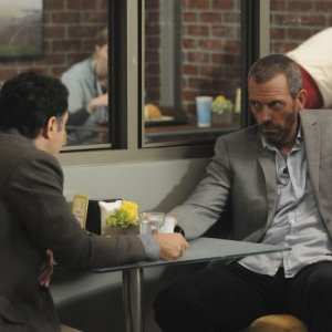Hugh Laurie in una scena di Remorse dalla sesta stagione di Dr. House: Medical Division