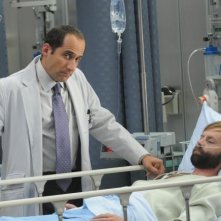 Peter Jacobson in una scena di Ignorance is Bliss dalla sesta stagione di Dr. House: Medical Division
