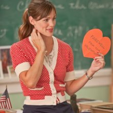 Julia (Jennifer Garner) a scuola in una scena del film Valentine's Day