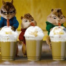 Un'immagine simpatica di Alvin, Theodore e Simon, i protagonisti del film Alvin Superstar 2