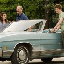 Martine (Kristen Stewart), Brett (Eddie Redmayne) e Gordy (William Hurt) nel film The Yellow Handkerchief
