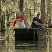 May (Maria Bello) e Brett (William Hurt) sul fiume nel film The Yellow Handkerchief