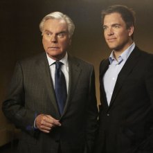Tony DiNozzo (Michael Weatherly) e suo padre (la guest-star Robert Wagner) nell'episodio Flesh and Blood