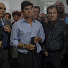 Riccardo Scamarcio, Elena Sofia Ricci e Nicole Grimaudo in una scena di Mine vaganti