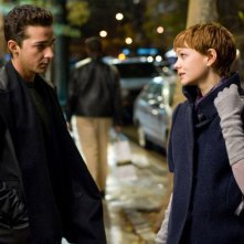Shia LaBeouf (Jacob Moore) e Carey Mulligan (Winnie Gekko) nel film Wall Street 2: Money Never Sleeps