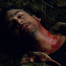 Naveen Andrews in una scena di LAX: Part 1 dalla sesta stagione di Lost