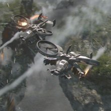 Una squadriglia di elicotteri armati durante la battaglia su Pandora nel film Avatar