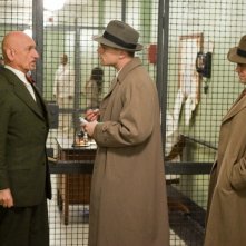 Ben Kingsley, Leonardo DiCaprio e Mark Ruffalo in una scena di Shutter Island