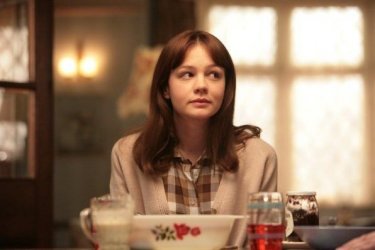 Carey Mulligan in una sequenza di An Education