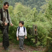 Erdal Besikcioglu e Bora Altas in una scena del film Honey