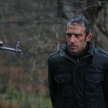 Rafi Pitts in una scena del film Shekarchi (The Hunter)