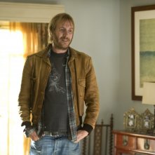 Rhys Ifans in una scena di Greenberg
