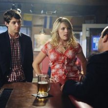 Cougar Town: Busy Philipps, Ryan Devlin ed Ian Gomez in una scena dell'episodio When a Kid Goes Bad