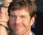 Dennis Quaid, Helen Hunt e la giovane surfista