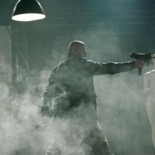 John Travolta In Una Scena D Azione Del Film From Paris With Love 146175