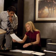 Past Life: Ravi Patel e Kelli Giddish nell'episodio Dead Man Talking
