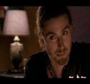 Adriano Braidotti in una scena di Nebbie e delitti.